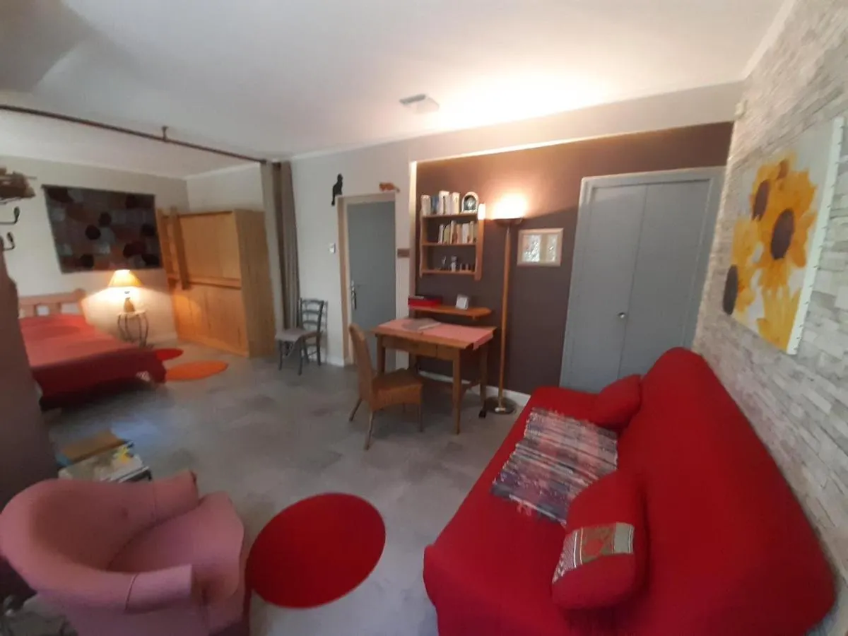 Chambre D'Hotes Au Coquelicot Soucieu-en-Jarrest 0*,